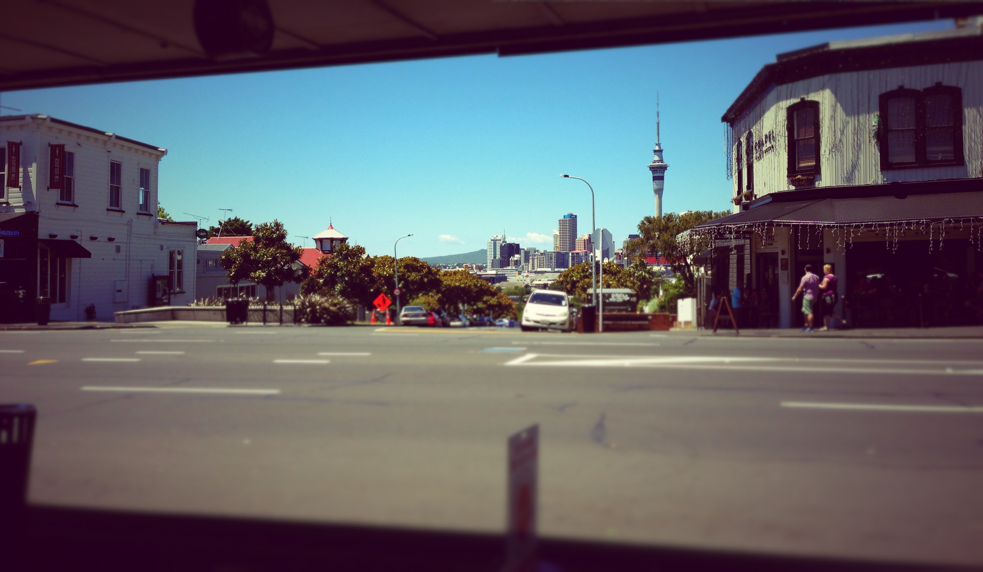 Sky_Tower_from_Ponsonby_Rd