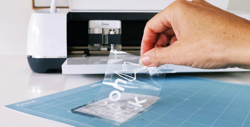 Backtoschool labels with Cricut Maker + Premium Vinyl